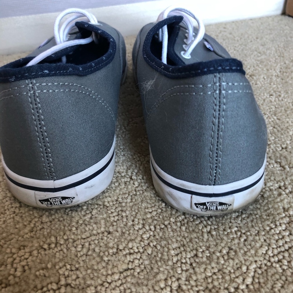 Vans - Picture 2 of 4